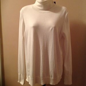 Banana Republic Ivory Turtleneck